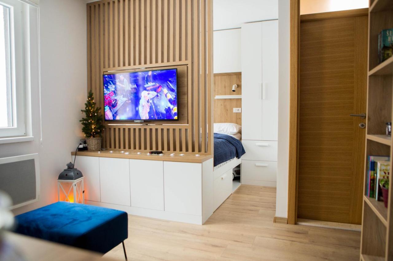 Nomad Apartment